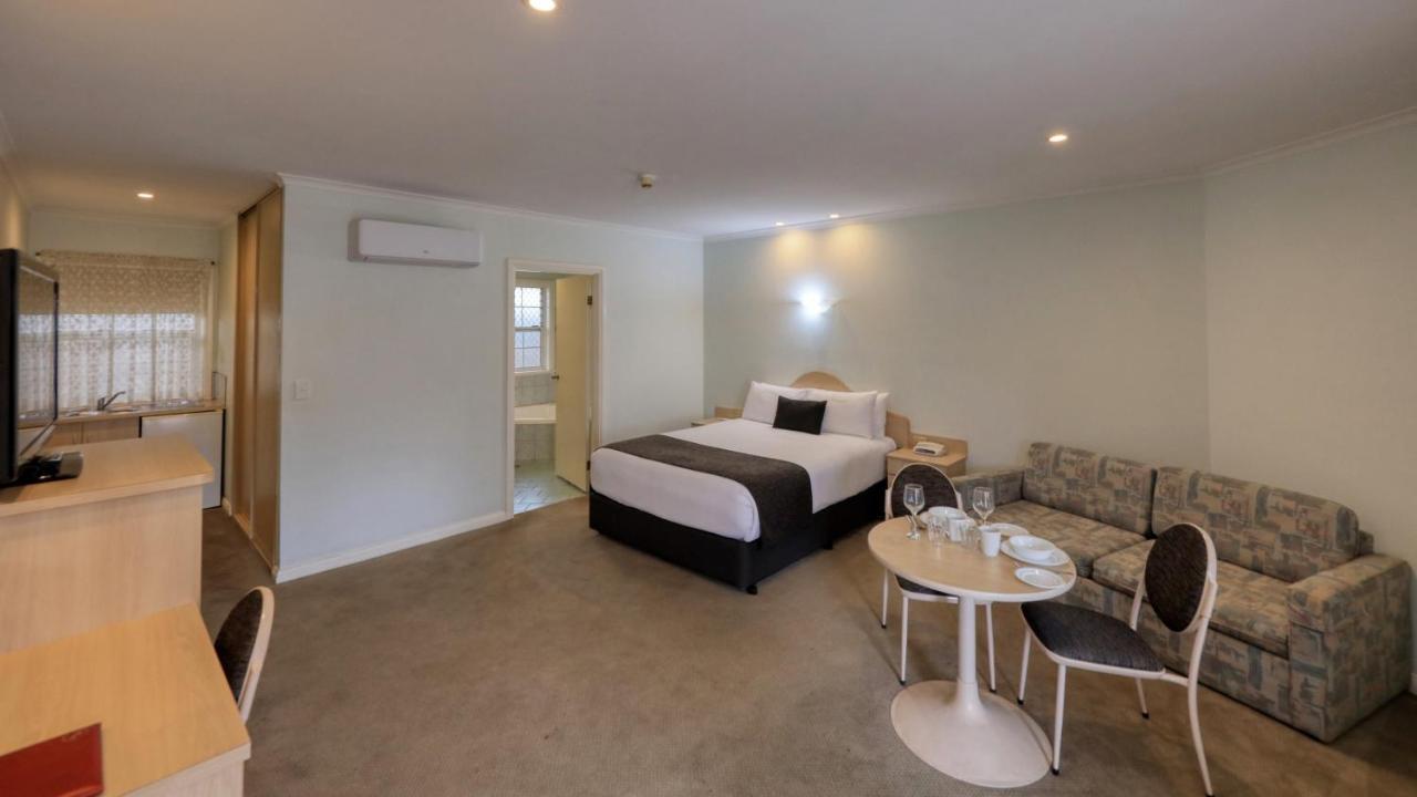 Charles Rasp Motor Inn & Cottages Broken Hill Kültér fotó