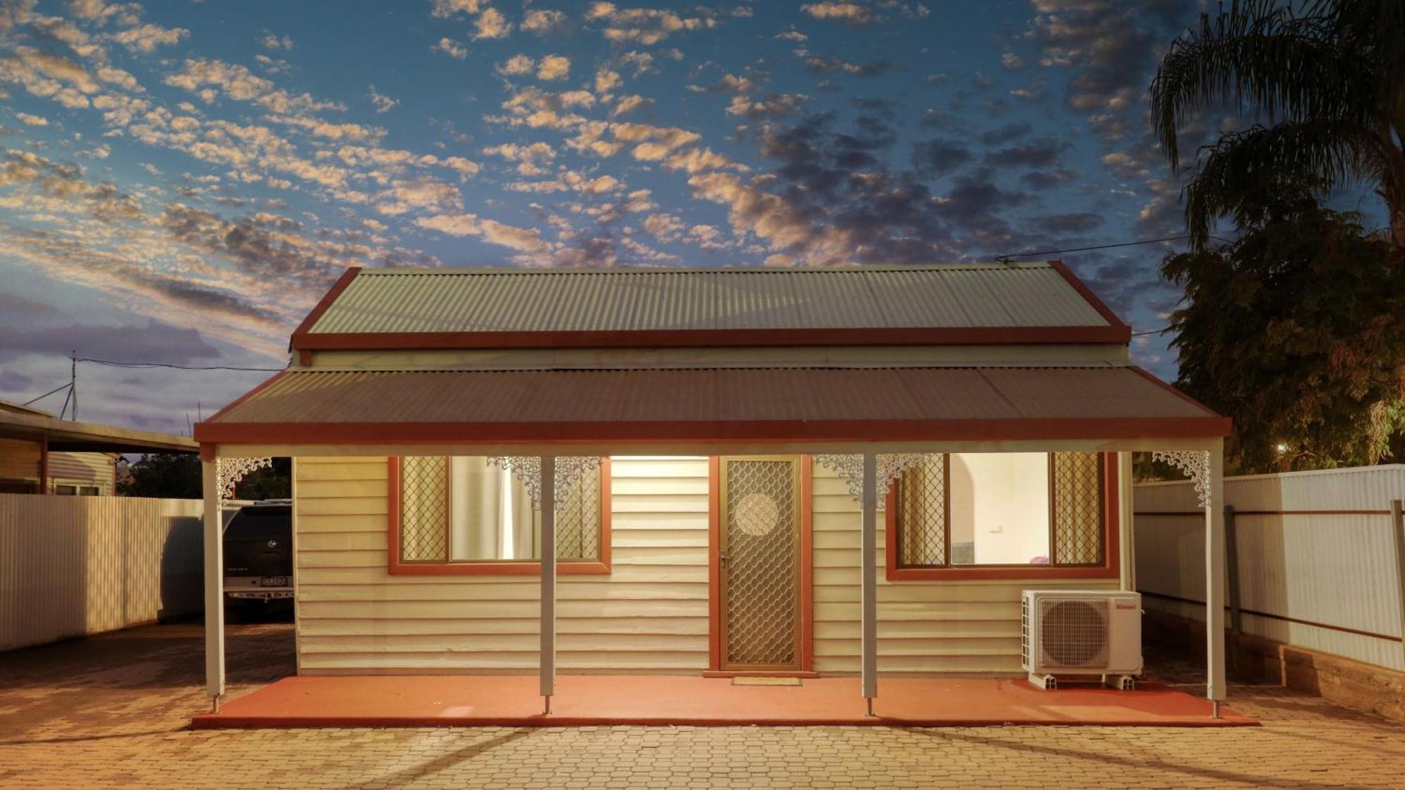 Charles Rasp Motor Inn & Cottages Broken Hill Kültér fotó