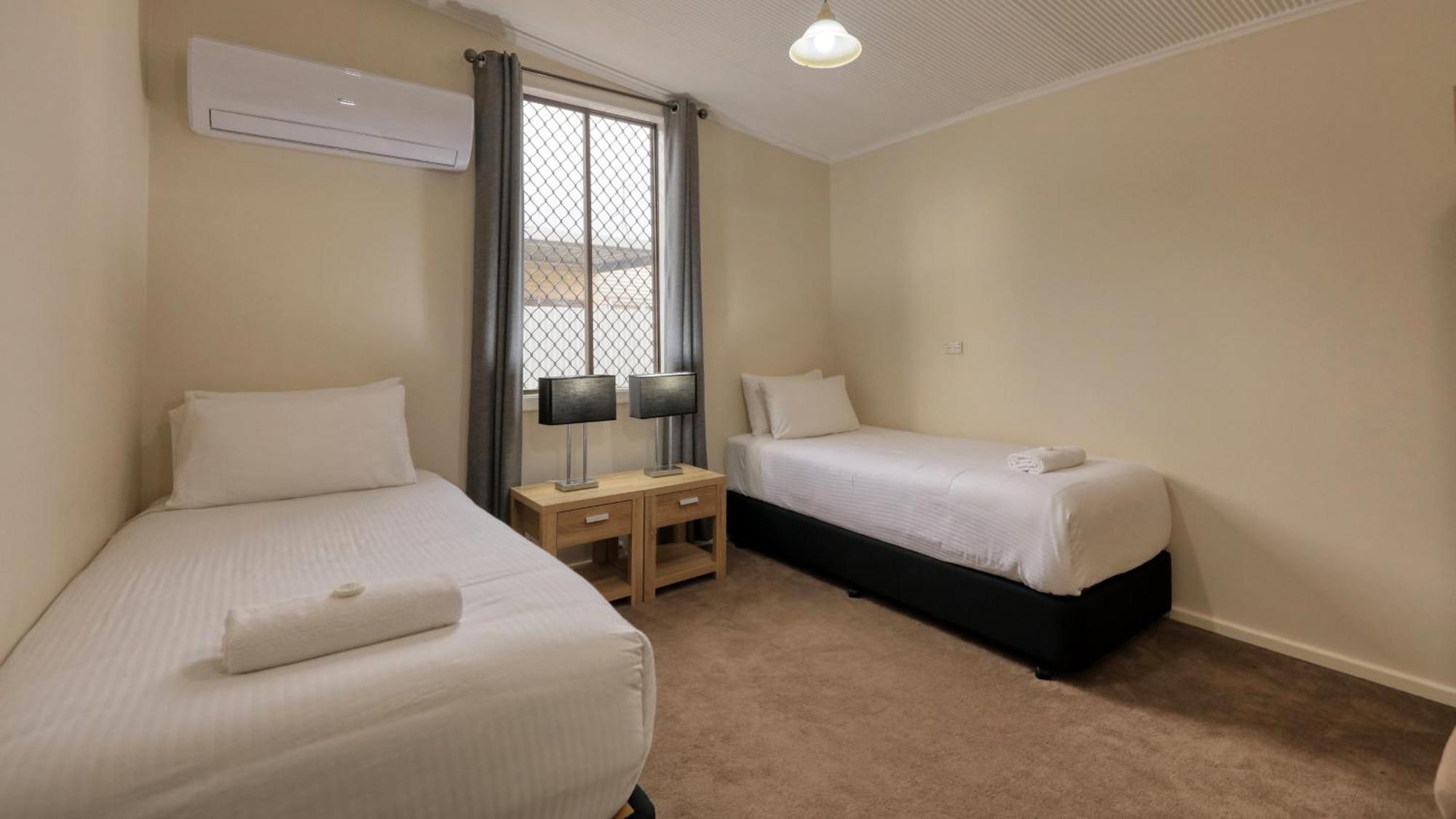 Charles Rasp Motor Inn & Cottages Broken Hill Kültér fotó
